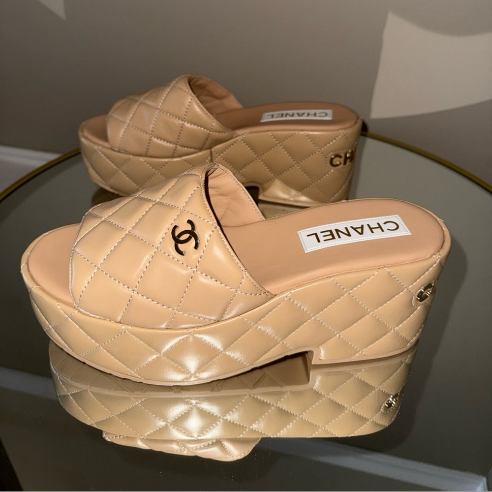 CHANEL DAD Sandals CC logo Quilted leather platform slides sz 39 - Picture 4 of 17